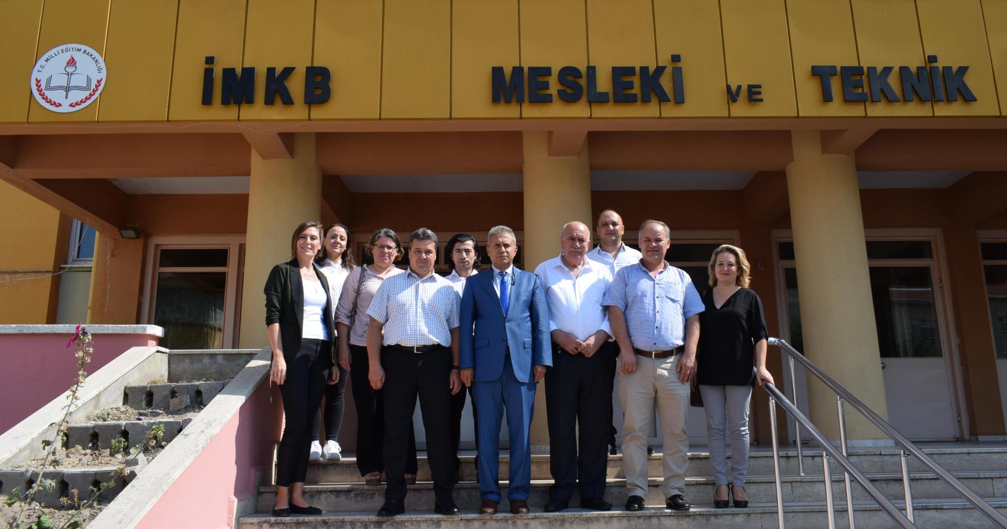 “BU ÜLKENİN MARANGOZA DA TERZİYE DE ŞOFÖRE DE İHTİYACI VAR”