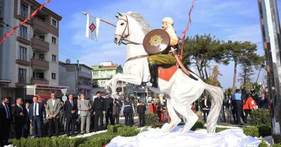 KARESİ KİMLİĞİNE SAHİP ÇIKIYOR