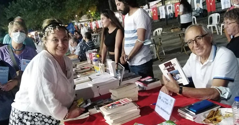 ATAOL BEHRAMOĞLU İLE EDREMİT KİTAP FUARI’NDA