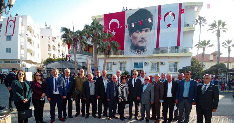 MÜCAHİTLERLE MEHMETÇİKLERİ ANDILAR, KIBRIS’IN SEVİNCİNE ORTAK OLDULAR