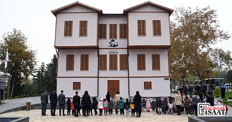 ATATÜRK EVİ’NE ZİYARETÇİ AKINI