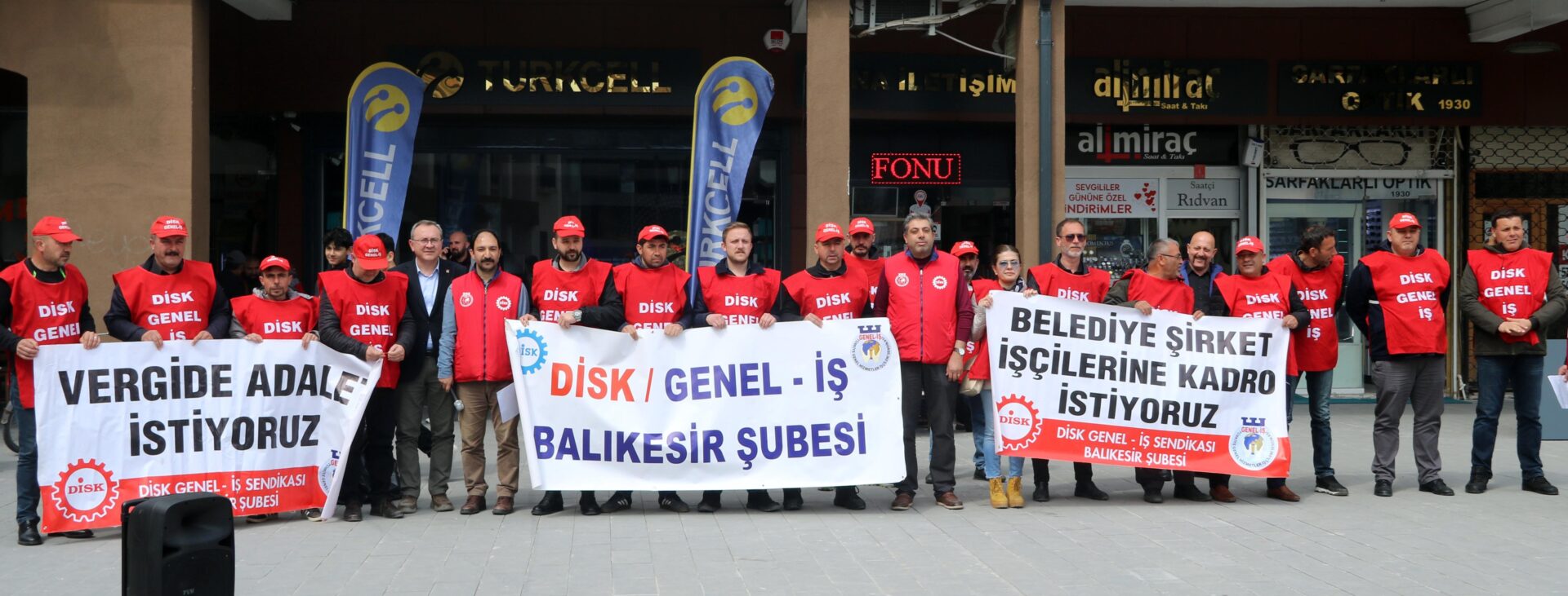 SEÇİM ÖNCESİ SADECE BELEDİYE ŞİRKET İŞÇİLERİNE MÜJDE YOK !..