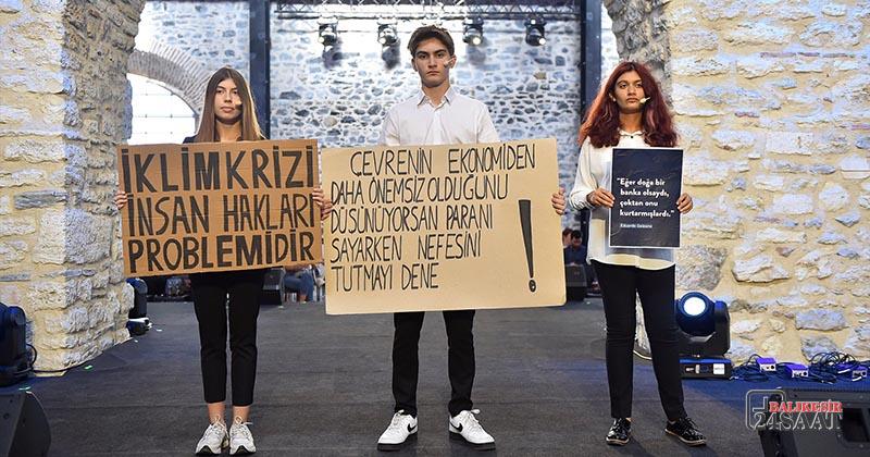 İKLİM AKTİVİSTİ ÜÇ GENÇTEN CUMHURBAŞKANI VE ÇEVRE BAKANLIĞINA DAVA