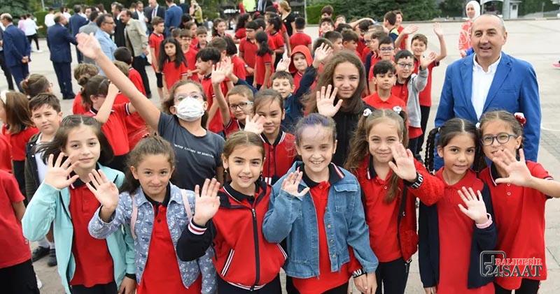 BALIKESİR’DE 190.352 ÖĞRENCİ VE 16.617 ÖĞRETMEN DERS BAŞI YAPIYOR